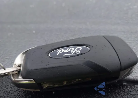 2025 Ford Maverick Xl from USA, damaged, VIN 3FTTW8B35SRB49766